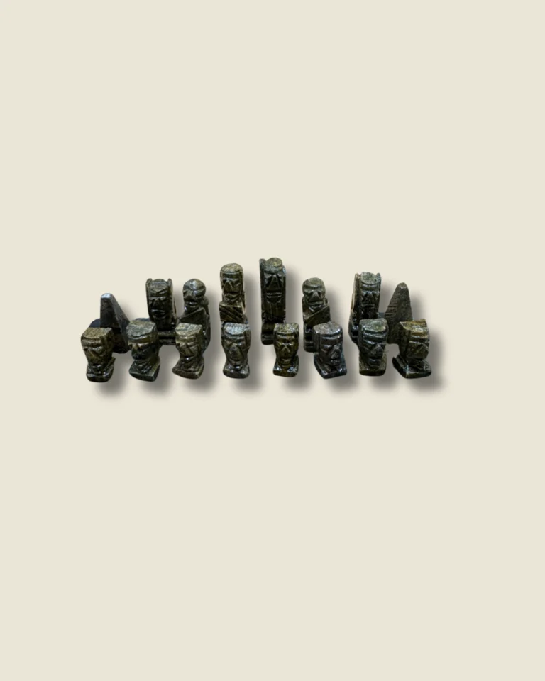 Antique Handcrafted Soapstone Chess Set with Granite Tiled Board, detail
